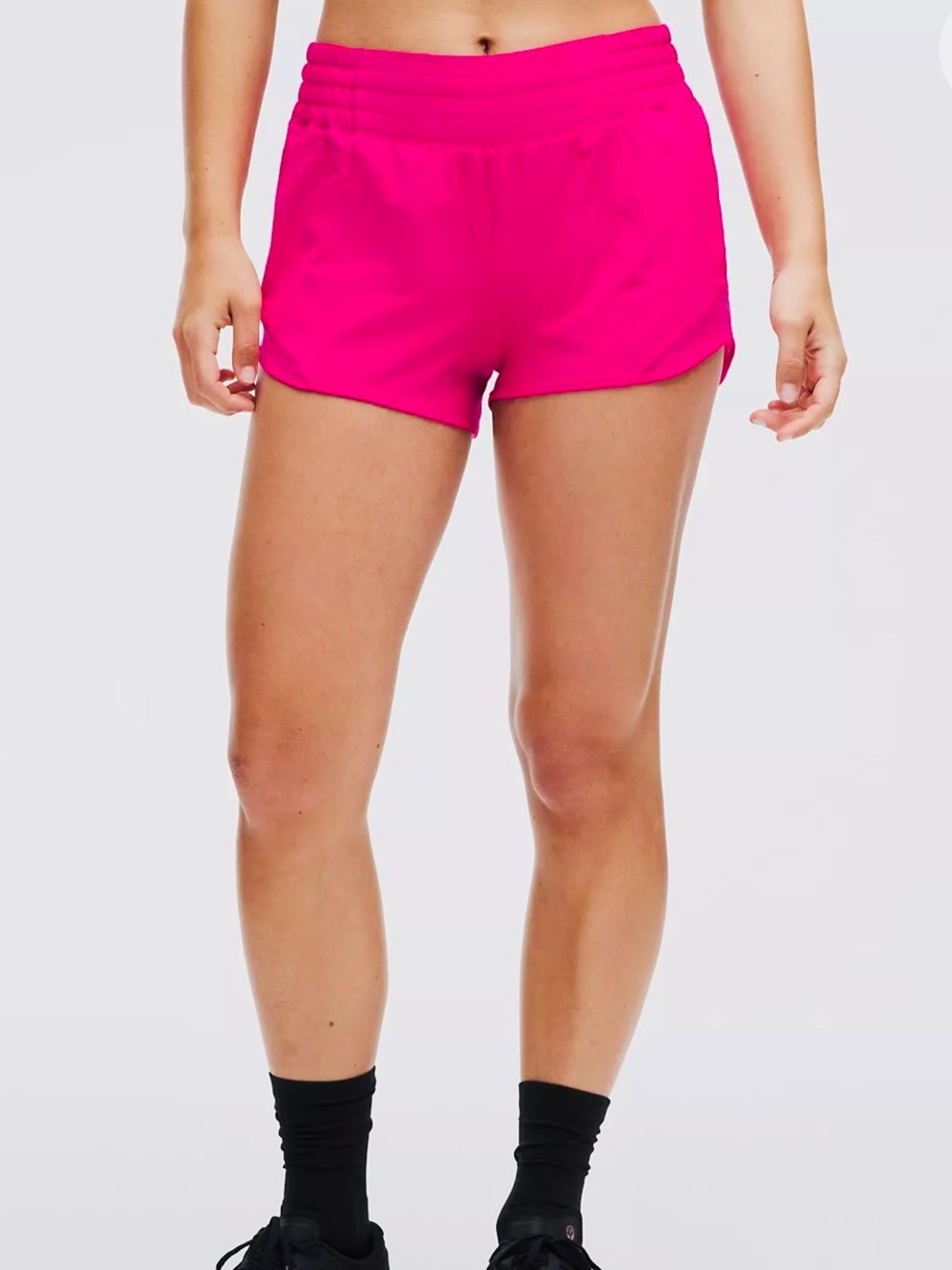 Lululemon Hotty Hot 2.5” in Pink Flare